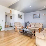 1 Bedroom Lovely In Pilkovici Apartmán *