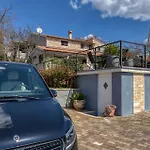 1 Bedroom Lovely In Pilkovici Apartmán Pajkovici