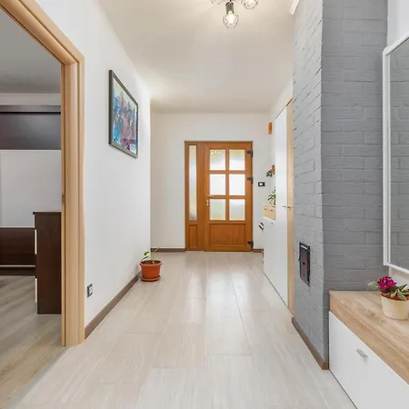 1 Bedroom Lovely In Pilkovici Pajkovici