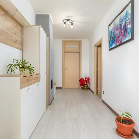 1 Bedroom Lovely In Pilkovici Pajkovici