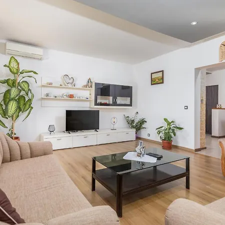 Apartment In Pilkovici With Kitchen