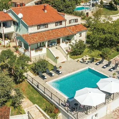 In Pilkovici With Kitchen Apartment *