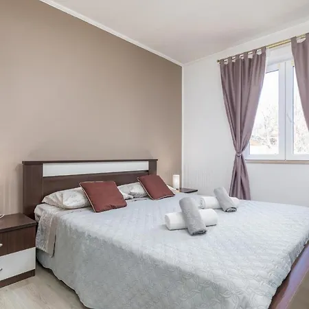 1 Bedroom Lovely In Pilkovici * Pajkovici