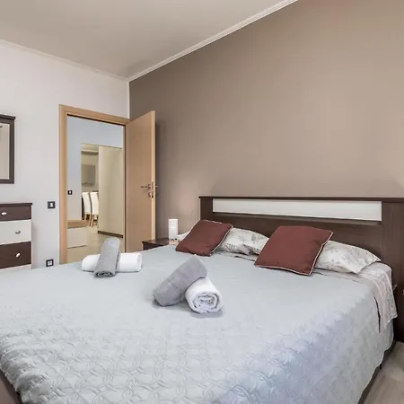 Apartment In Pilkovici With Kitchen